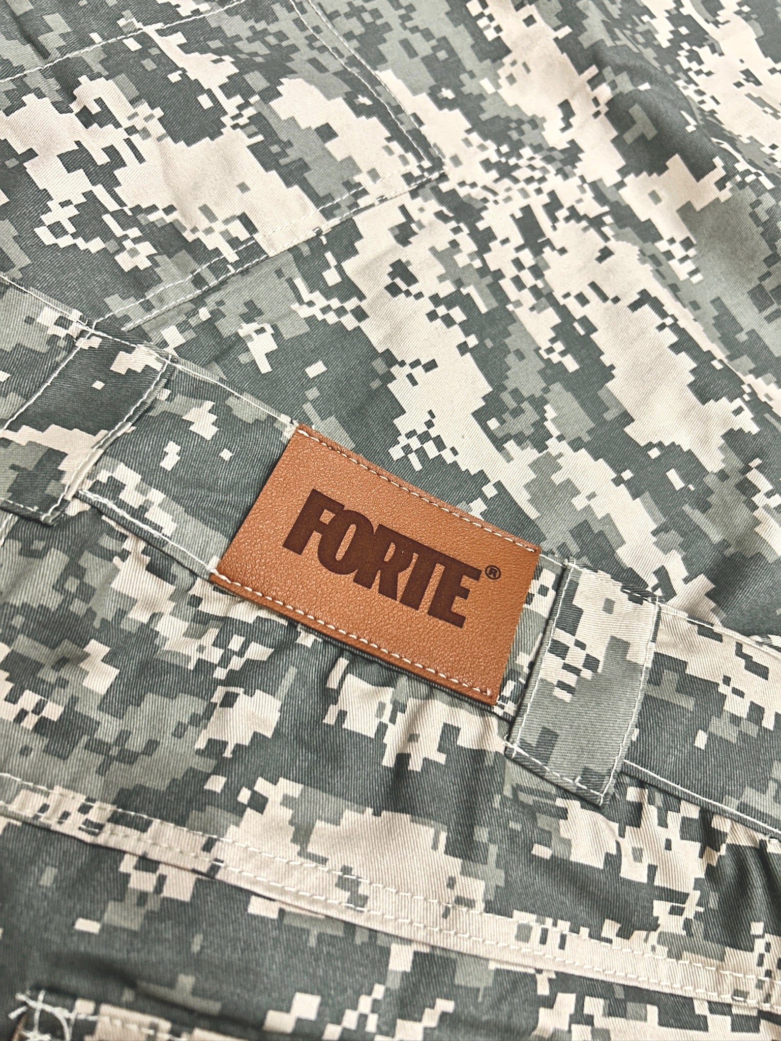 FORTE® - DIGITAL CAMOUFLAGE CARGO PANTS